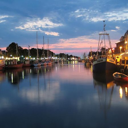 Ferienhaus Adele Rostock Buitenkant foto